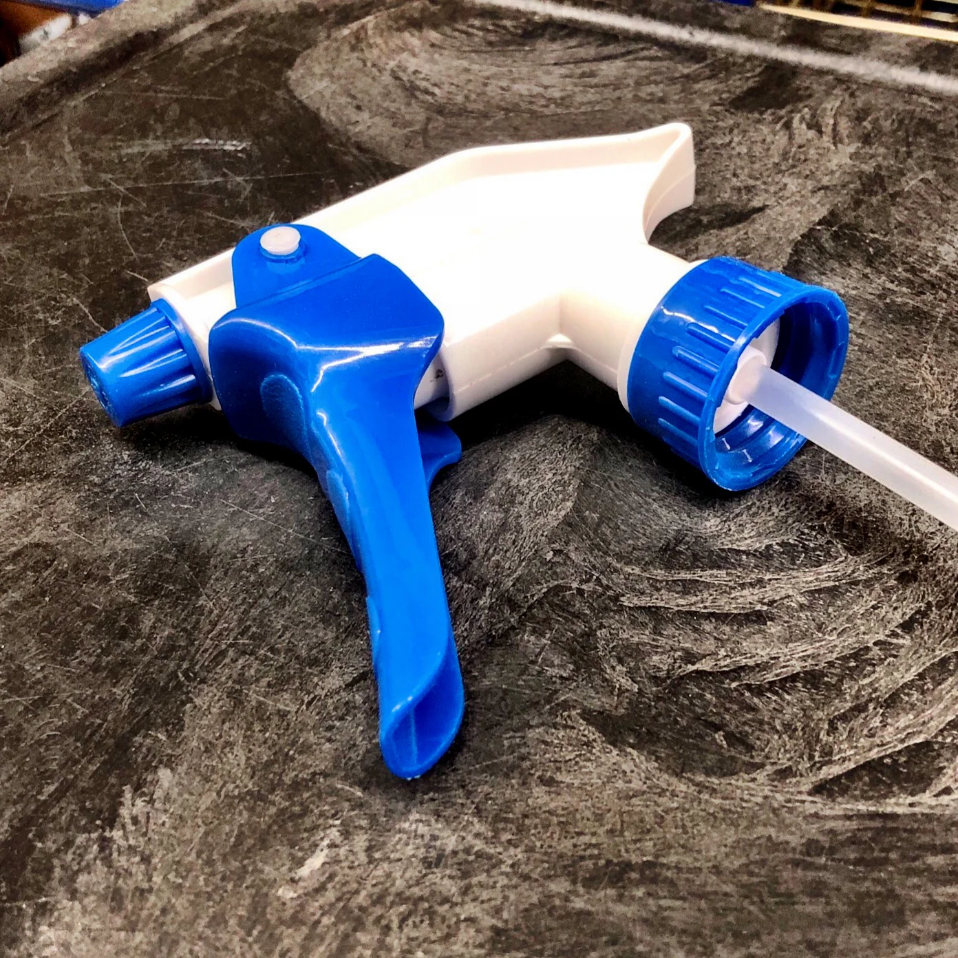 HIGH OUTPUT TRIGGER SPRAYER WITH 9
