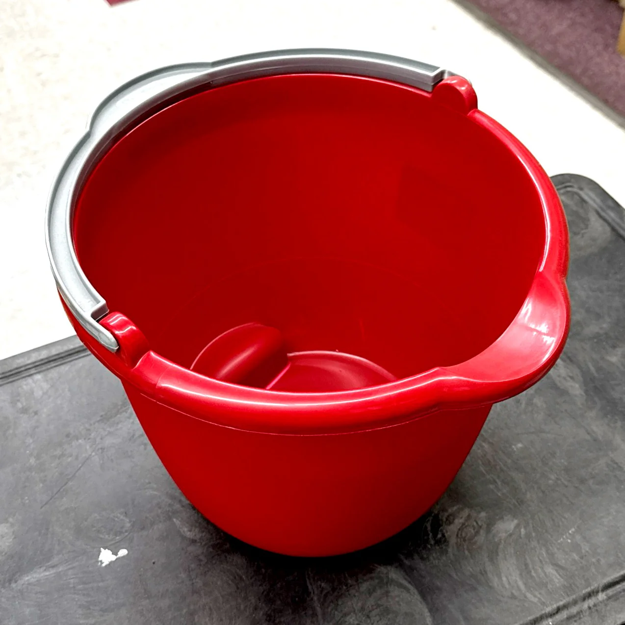 14qt RED PLASTIC BUCKET / PAIL - A-Team Window Cleaning