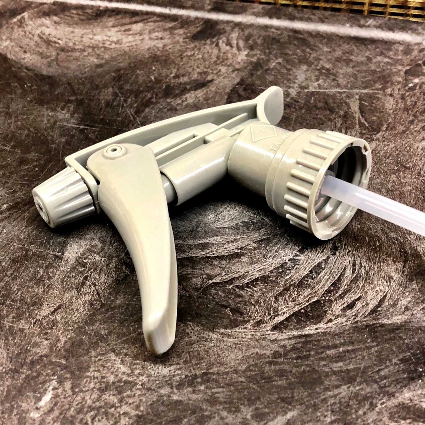 CHEMICAL RESISTANT TRIGGER SPRAYER W/9