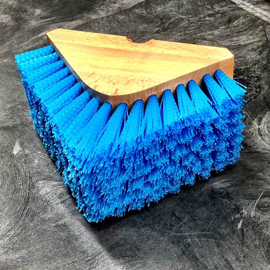 TRIANGLE FLOOR / BASEBOARD BRUSH W/ BLUE BRISTLE - A-Team Window Cleaning